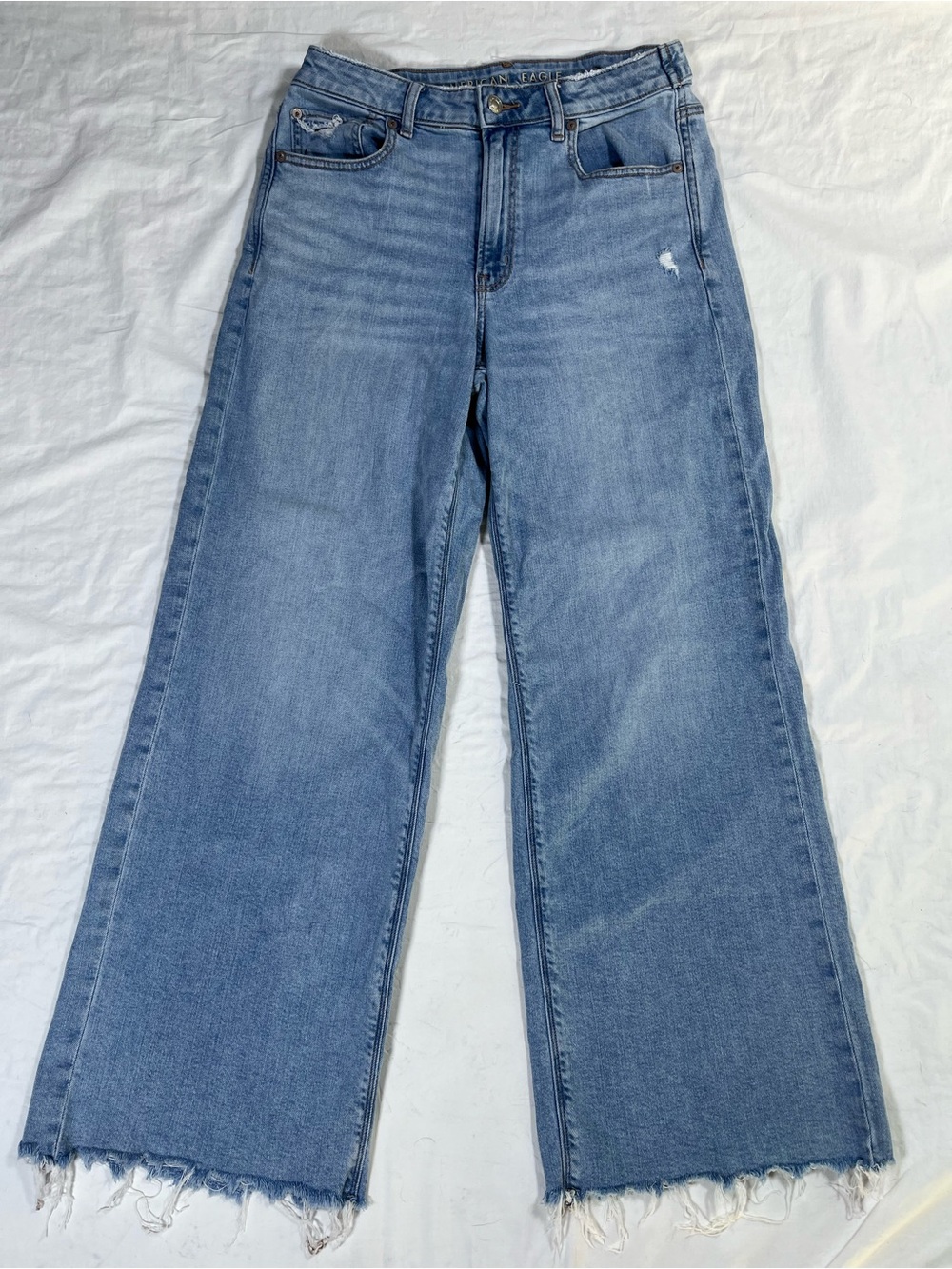 American Eagle Super High Rise Baggy Wide Leg Jeans Women’s Size 6 Short